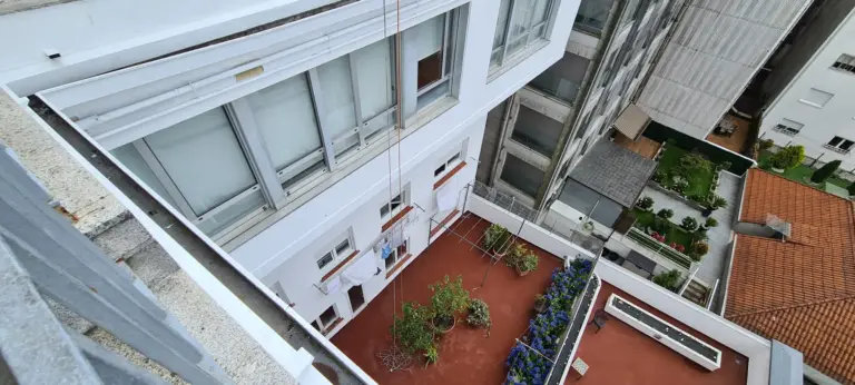 Aplicación poliurea en terrazas lavado y pintado de fachadas